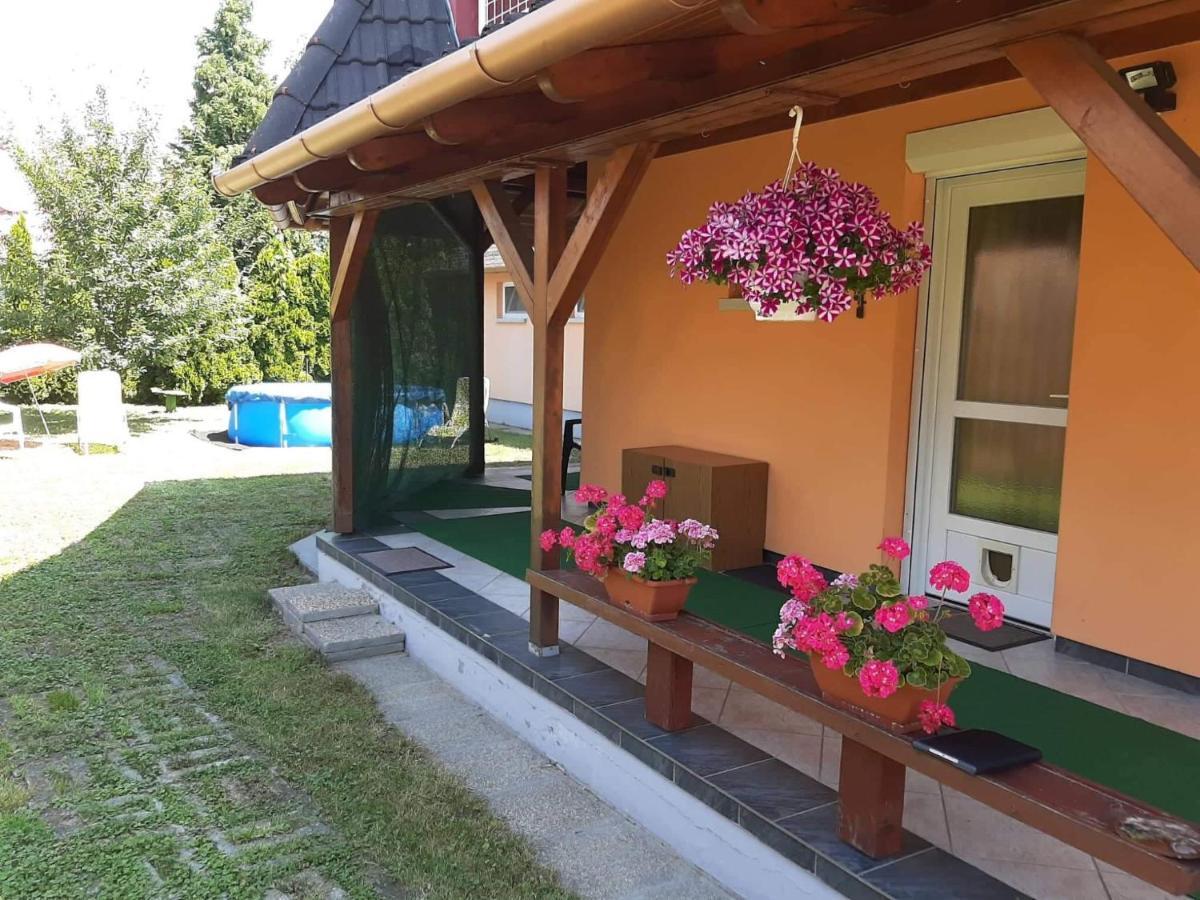 Vila Sueti Nyaralo Balatonmáriafürdő Exteriér fotografie