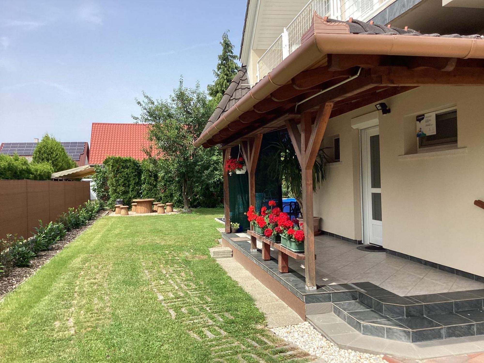 Vila Sueti Nyaralo Balatonmáriafürdő Exteriér fotografie